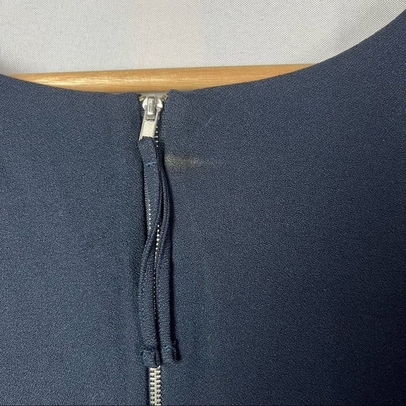 One Clothing Navy Blue V-Neck Short Sleeve Shift Dress M - Picture 5 of 5